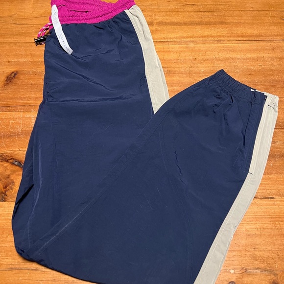 LULULEMON 5 PC BUNDLE - Picture 14 of 15